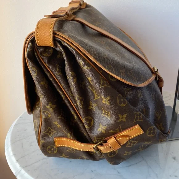 💯 % Authentic Louis Vuitton Saumur 35 Shoulder bag XLarge Firm. - Picture 4 of 17